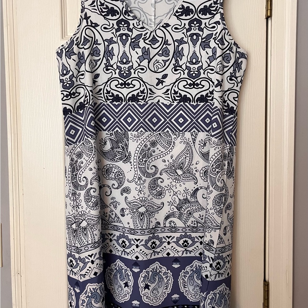 Source Unknown Navy and White Patterned Midi Dress